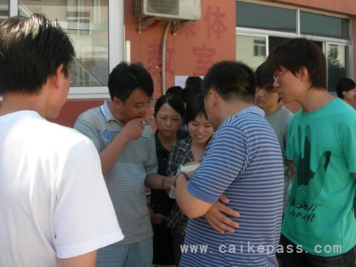 田明老师为学员解答疑难问题