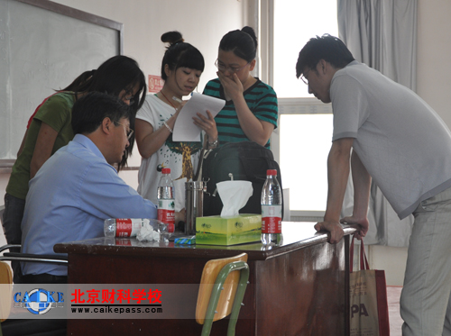 田明老师为学员答疑